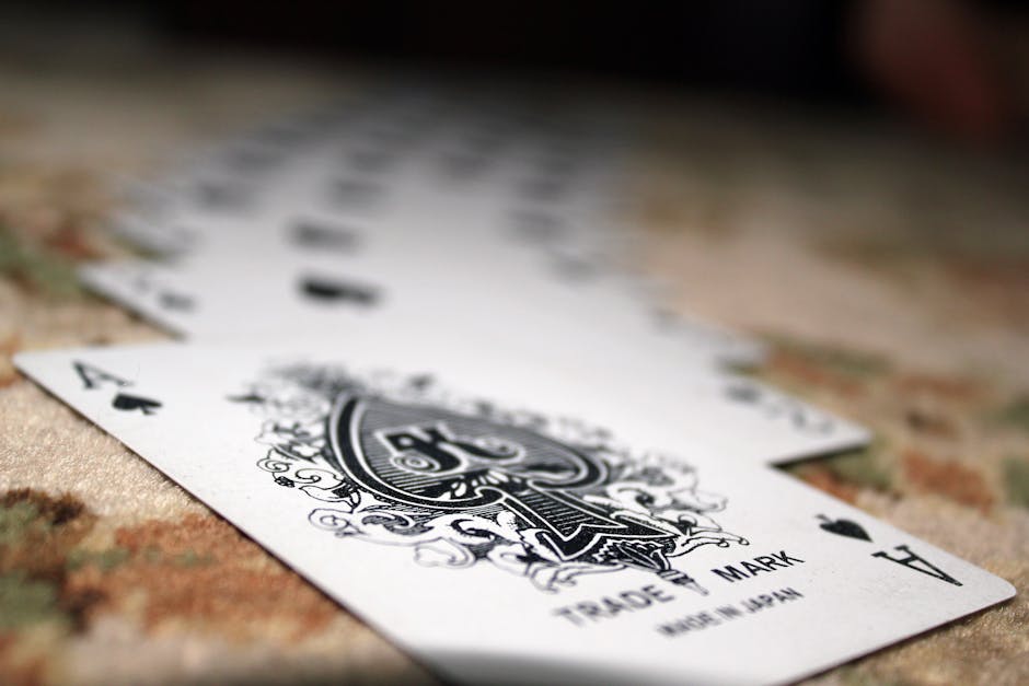 Royal Flush poker game with elegant table design and card animations